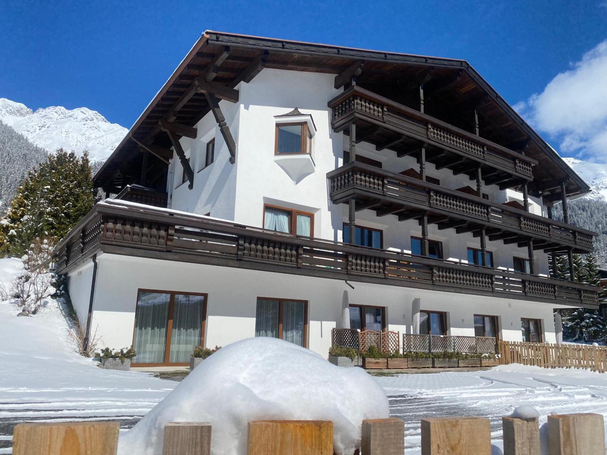 Quality Hosts Arlberg - Afoch Fei - Das Landhaus St. Anton am Arlberg Eksteriør bilde