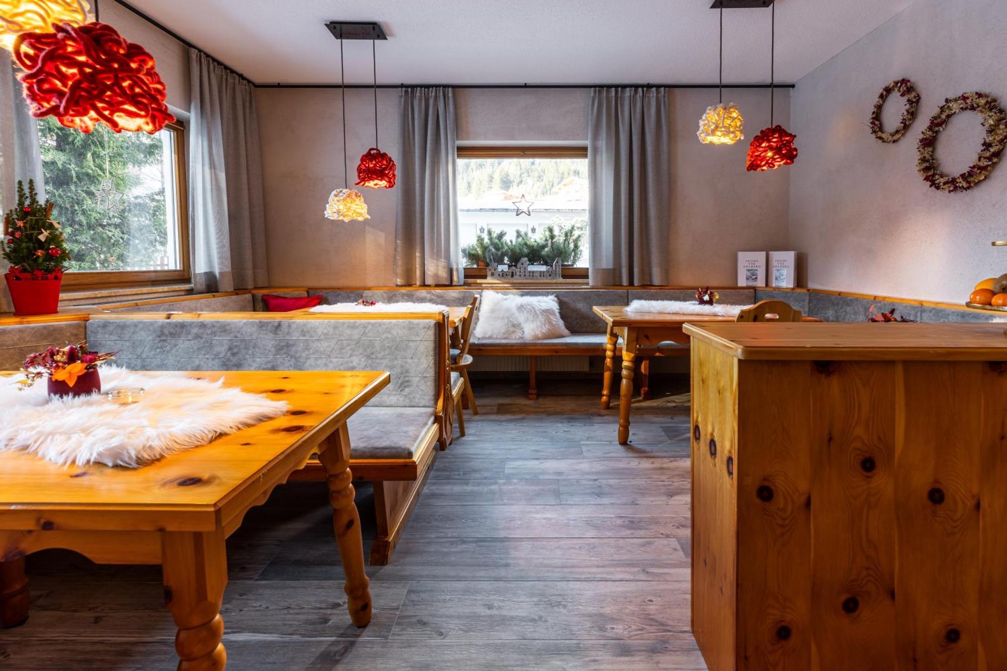 Quality Hosts Arlberg - Afoch Fei - Das Landhaus St. Anton am Arlberg Eksteriør bilde